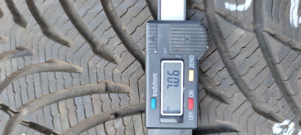 opony zimowe 225x45x18 BFGOODRICH 2szt 400zł 2016