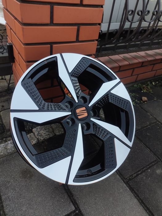 Fabrycznie nowe alufelgi felgi 18 5x112 audi A3 8p A4 A5 Q3 Q2 Seat sk