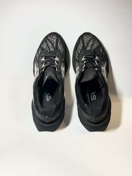 ОРИГІНАЛЬНІ кросівки ASICS Novablast 3