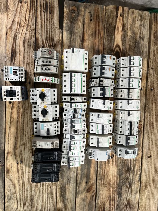 Róznicówki,bezpieczniki, wyłaczniki nadprądowe 2A 4A 10A 25A i inne