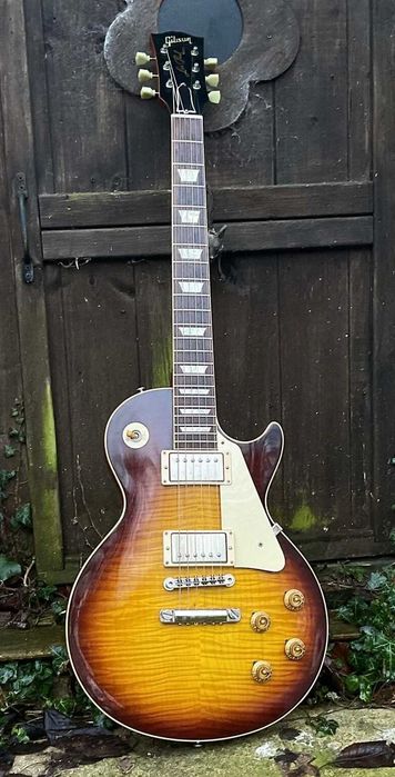 Guitarra (Gibson Custom Shop R9) Ano 2008 com Estojo e Certificado