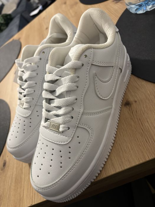 Buty biale z turcji