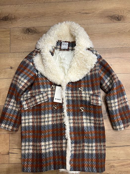 Płaszcz ze sztucznego futra