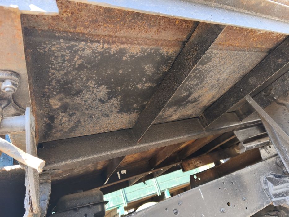 Кузов самосвал Газ 53 3307 з траверсами і підрамником