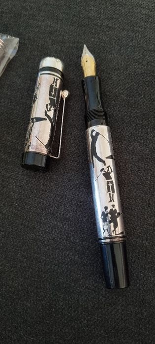 Canetas coleção novas
