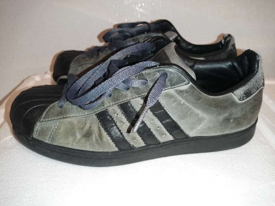 Ténis Adidas Superstar 82 cinzentos