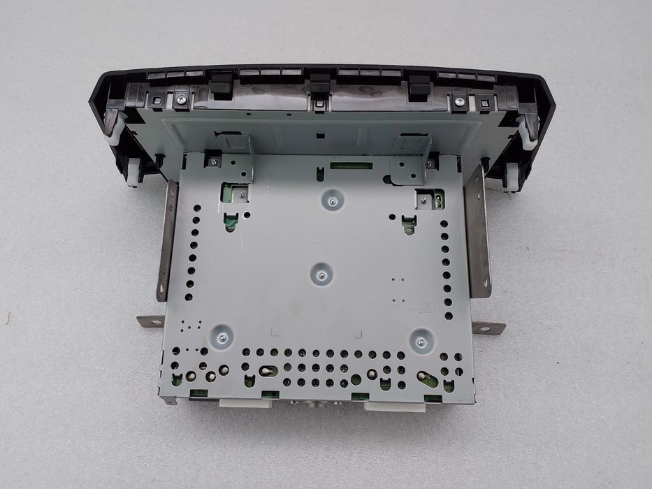 Rádio / auto-rádio MITSUBISHI Space Star Hatchback (A0_A)