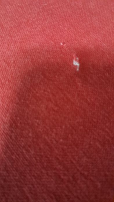 Kwadratowy czerwony bożonarodzeniowy obrus