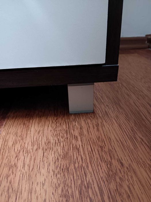 Komoda z czterema szufladami