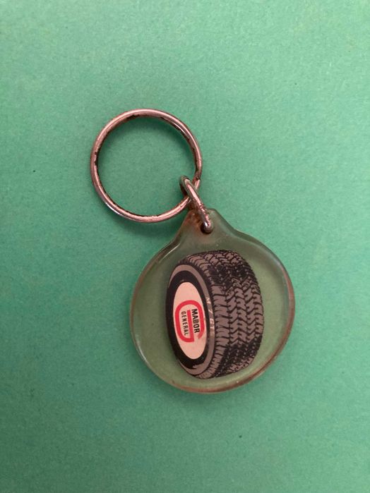 Porta-Chaves Antigo Pneus Mabor