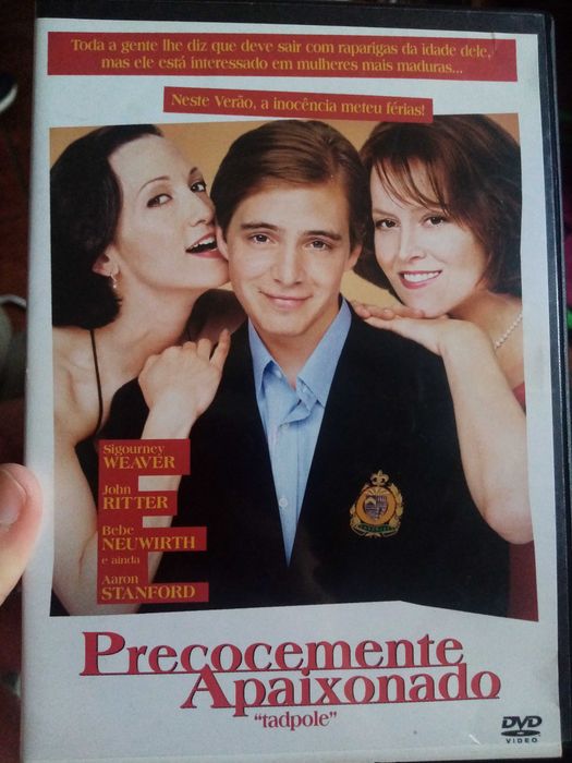 Vários tipos de dvd's de filmes 2