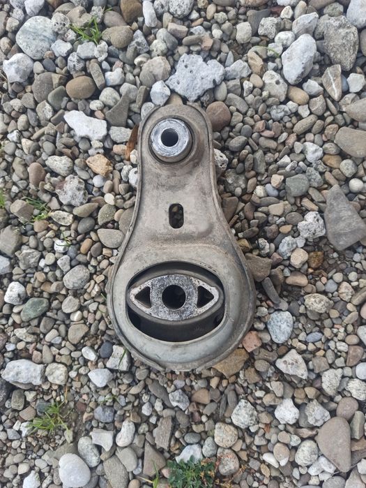 Łapa, poduszka silnika dolna Vivaro, Trafic, Primastar 2.0 diesel