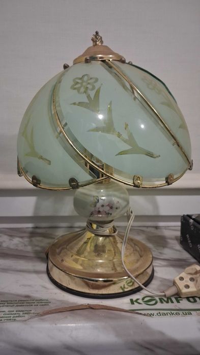 Настільна лампа, нічник