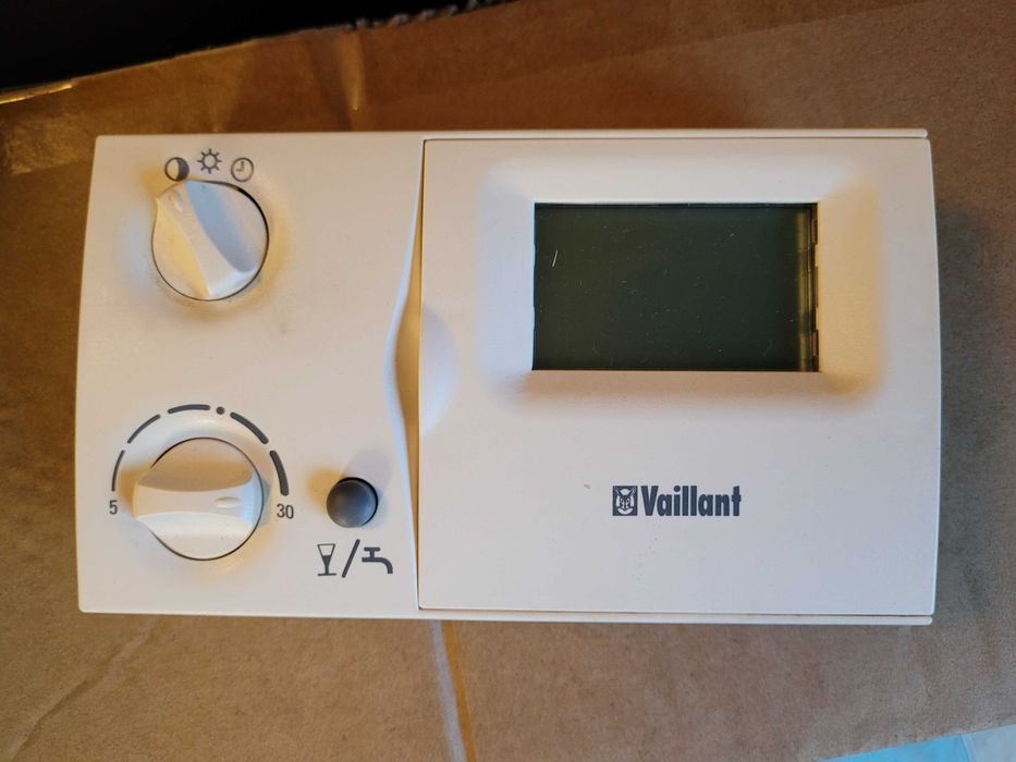 Kocioł Vaillant VUI PL 280-7 + sterownik VRT 390 + pompa + rury, 100% sprawności