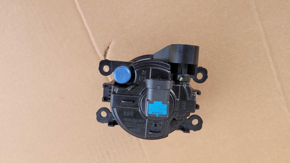 Halogen przeciwmgielny prawy do Renault kadjar scenic IV talisman captur 1 I Trafic III