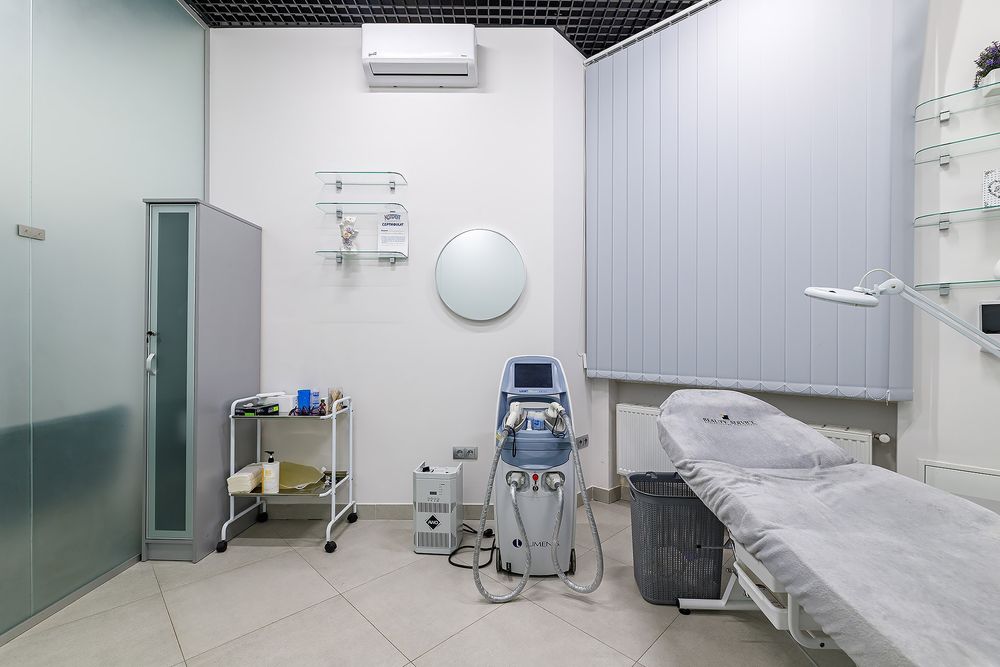 Продаж приміщення  ближній центр Галицький район 
З якісн