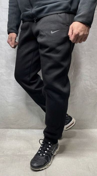 Чоловічі спортивні штани Nike зимние спортивные штаны на флисе