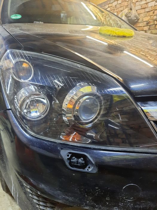 Полірування фар автомобіля