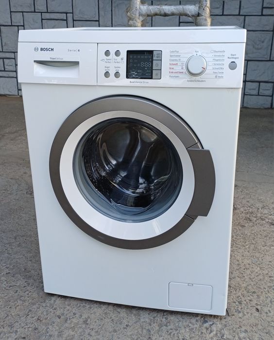 Пральна машина Бош Bosch Germany WAQ28477EX Titan Edition Series 6