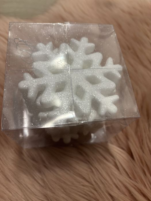 Lśniące śnieżynki, nowe