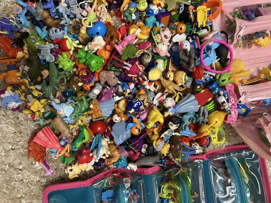 Лот 230 іграшок з кіндерів 4 грн/1 шт