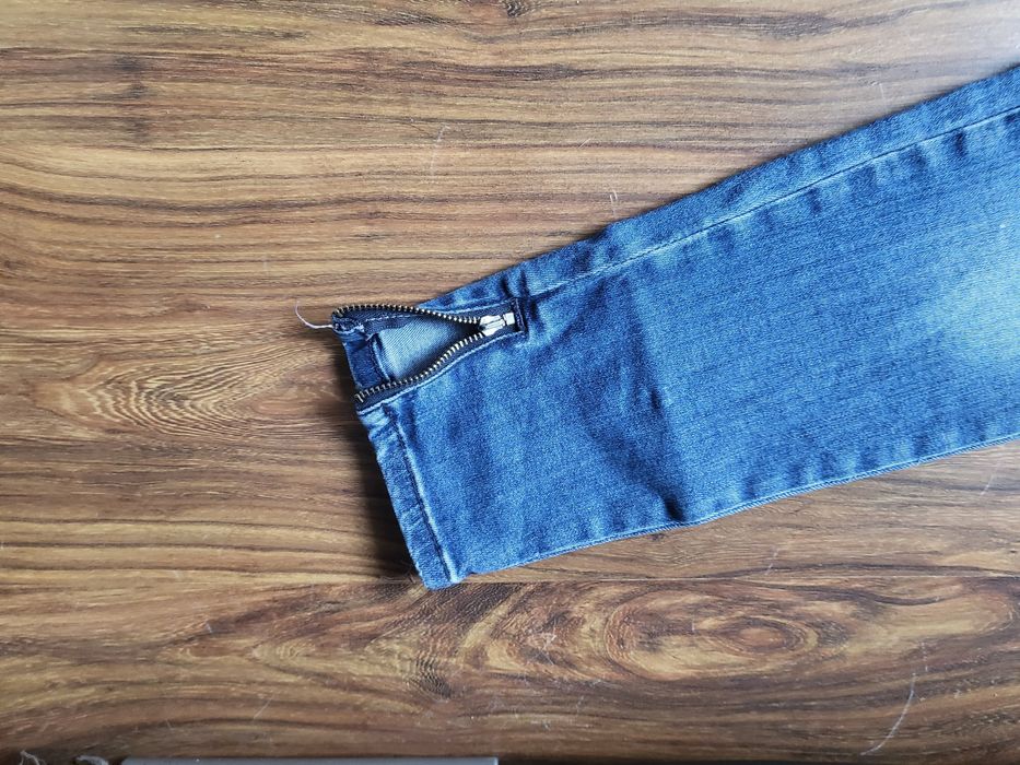 Spodnie jeansy ZARA rurki z zameczkami