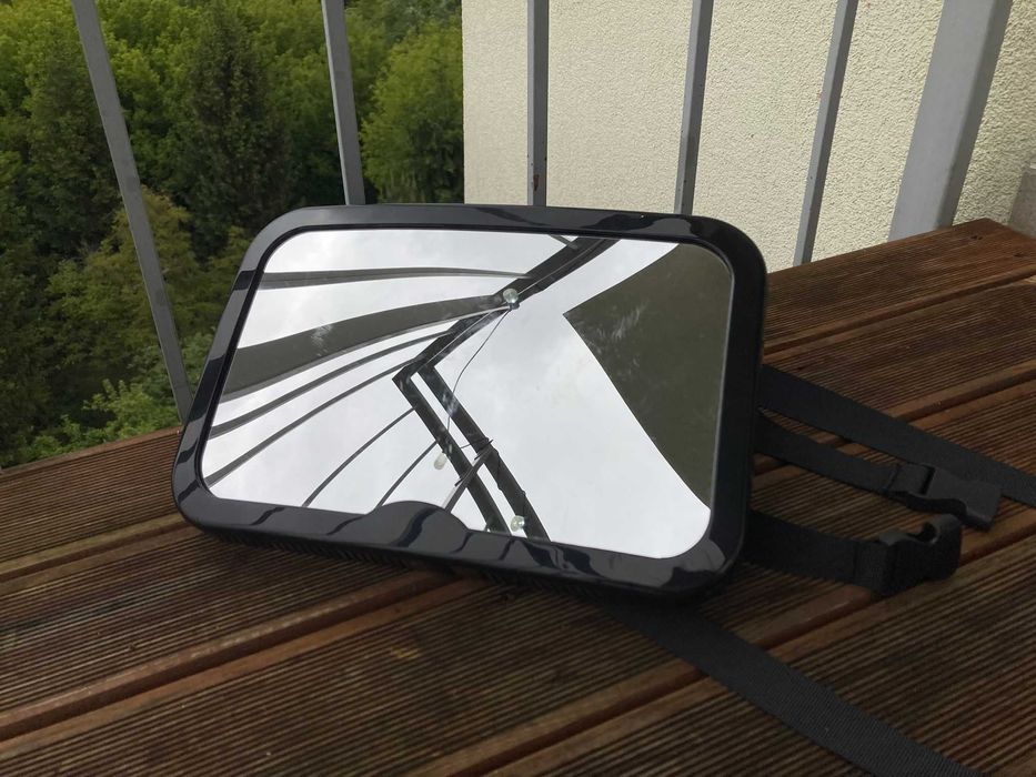 Lusterko do obserwacji dziecka w podróży