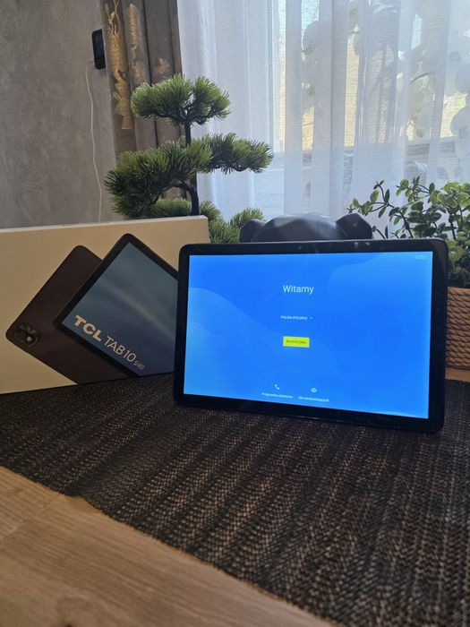 Tablet  TCL TAB10 jak nowy.