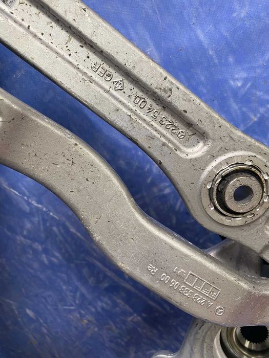 Ричаг Балка Цапфа Ступица ходова передня Mercedes-Benz S 223