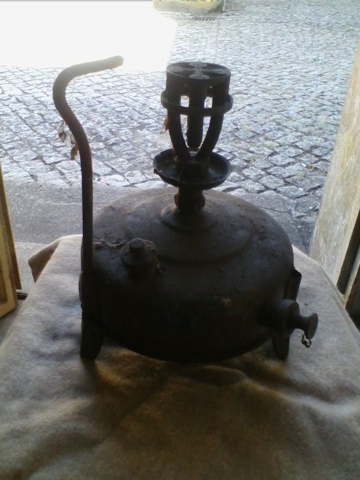 fogareiro antigo a petrolio