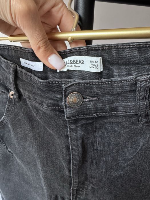 Dżinsy damskie pull&bear