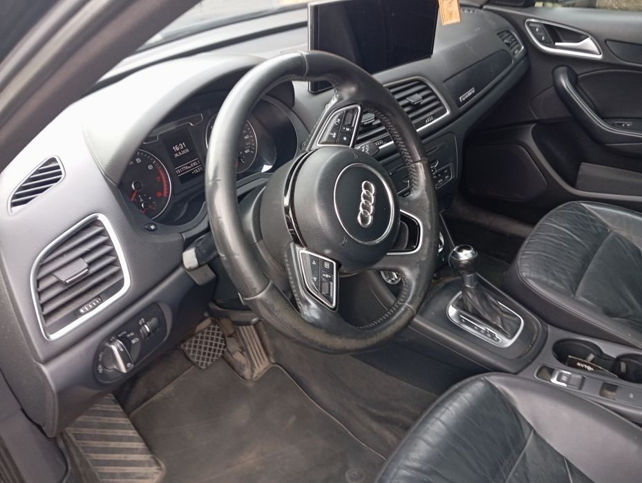 Продам AUDI Q3 quattro