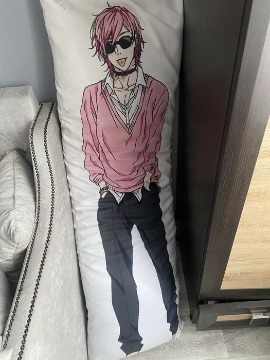 Дакімакура Юрі. Дакимакура Юри. Клуб яричин