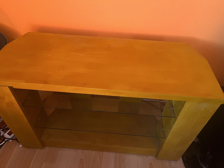 Móvel de televisão com tampo giratório