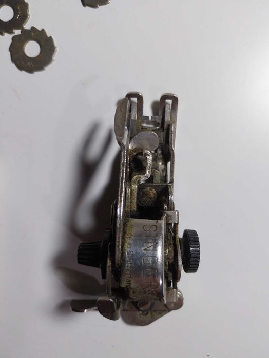 Acessórios maquina costura antigas Singer e Oliva