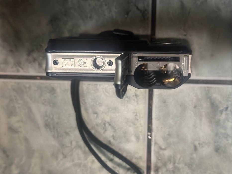 Ergo Миниатюрный цифровой фотоаппарат как новый Great Britain