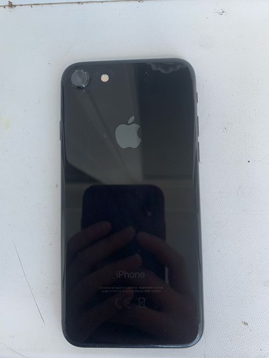 Phone 8 на запчастини