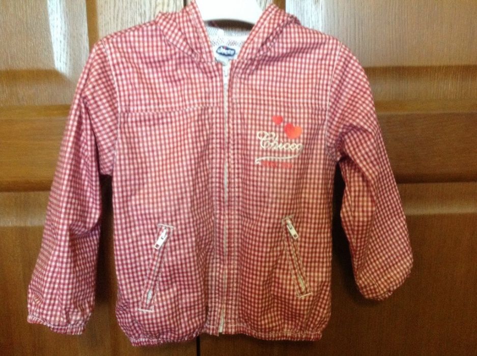 Куртка ветровка Chicco на 2-3 года.