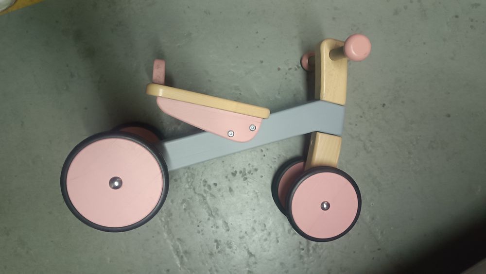 Triciclo de Pés Bajocycle – Bicicleta de Equilíbrio em Madeira Bajo