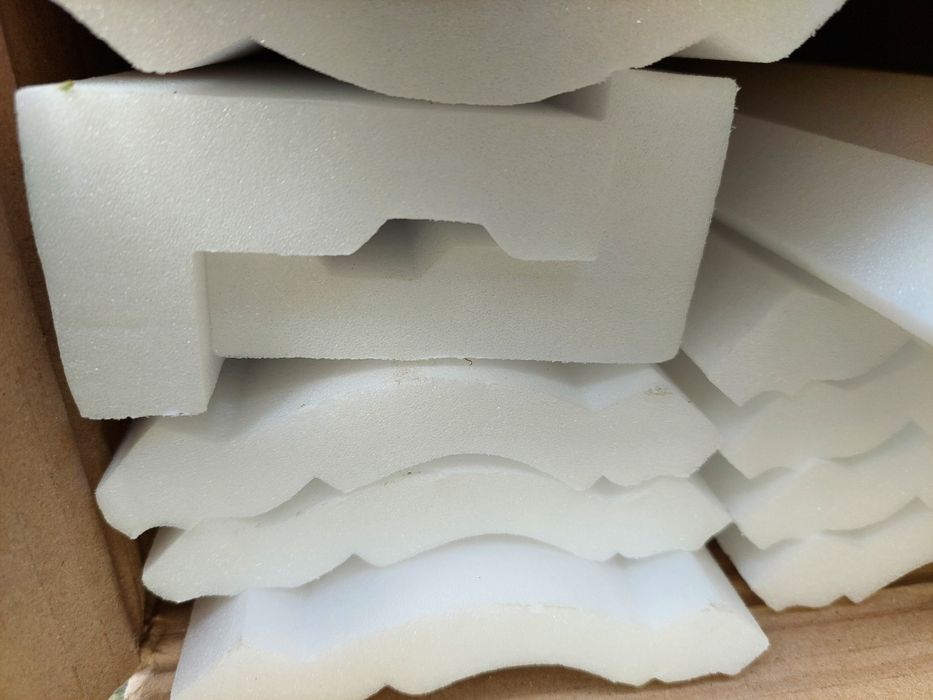 Sztukateria  12 szt nowa wys 11 cm