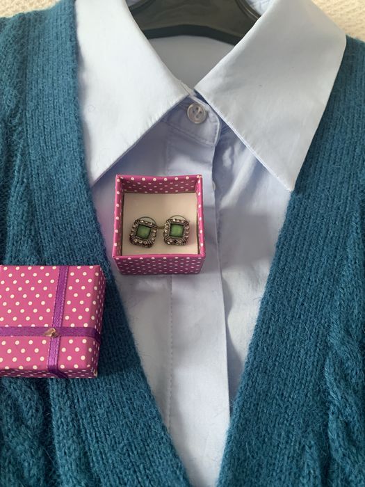 Сережки пусети зі смарагдом, імітація, біжутерія, нові