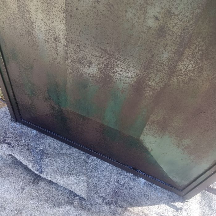 Porta em ferro com vidros