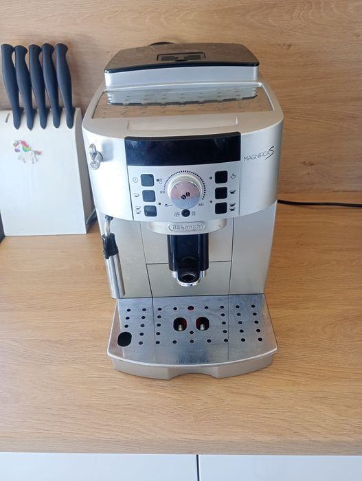 Ekspres do kawy - Delonghi Magnifica S