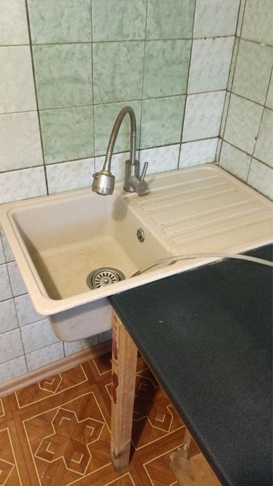 Вільна! 2-к кв 3/5 по вул С.Синенка ( правий берег)