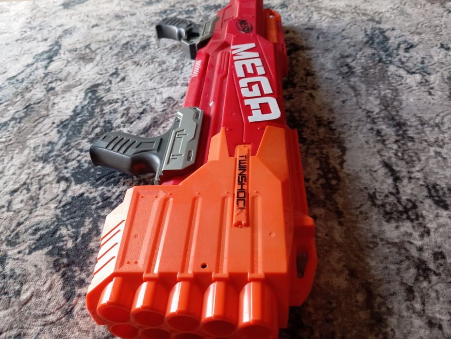 Nerf MEGA twinshock