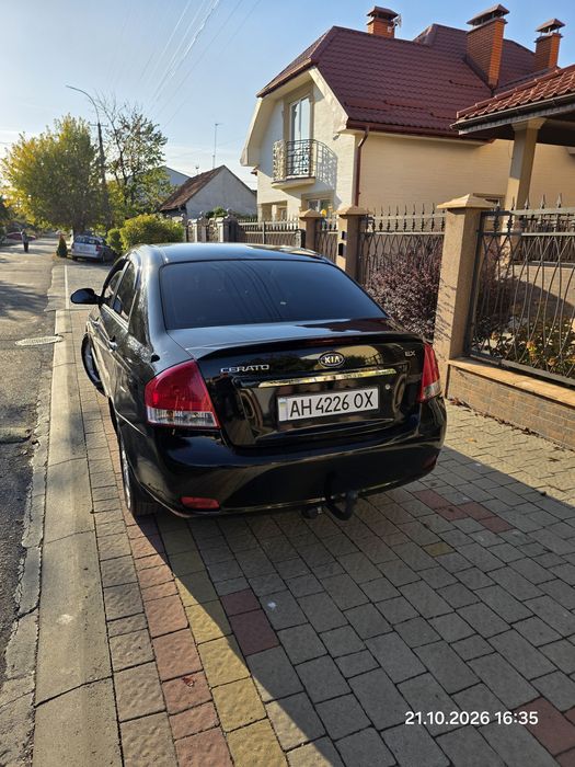 Продам Kia Cerato 1 механика газ бензин