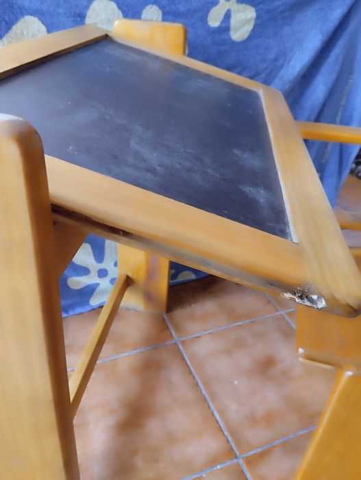 Secretária escolar antiga com tampo reversível