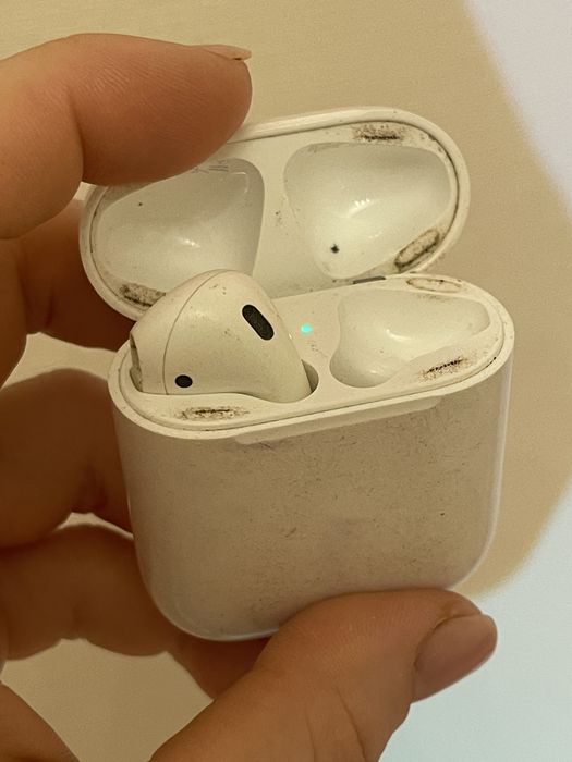 AirPods вживані прекрасний звук