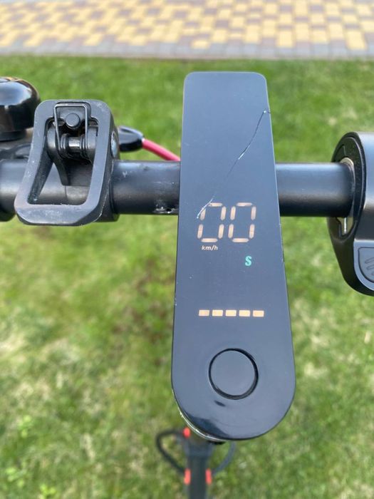 Eлектро свмокат E-Wheels