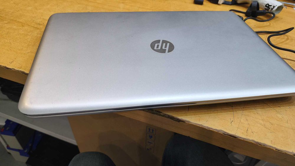 Portátil HP Envy TS 17 - Intel I7 - 16GB - SSD 240GB